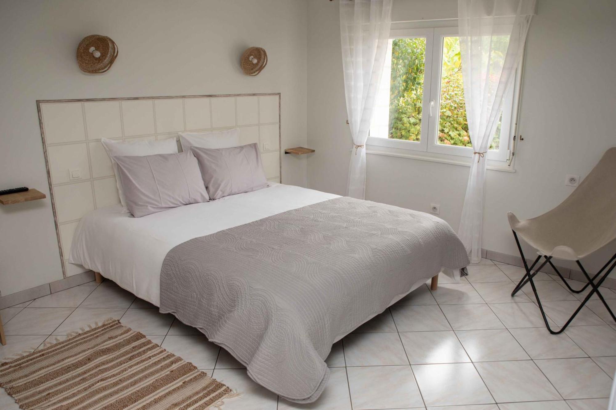 Domaine Des Demoiselles - Chambres D'Hotes Et Spa Hauteville  Ngoại thất bức ảnh